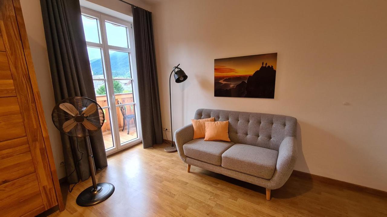 Bunter Hirsch Im Garmischer Zentrum Apartment