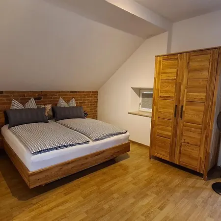 Bunter Hirsch Ferienwohnung Im Garmischer Zentrum Eksteriør billede