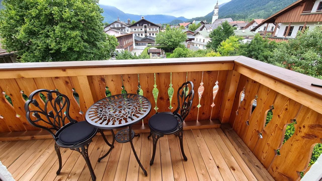 Apartment Bunter Hirsch Im Garmischer Zentrum